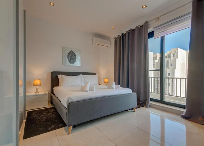 3br Penthouse With Private Jacuzzi In St Julians By 360 Estates Διαμέρισμα Saint Julian's