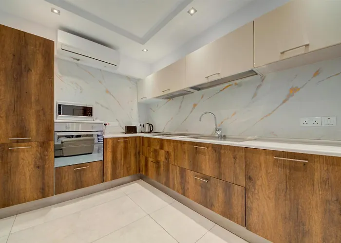 3br Penthouse With Private Jacuzzi In St Julians By 360 Estates Διαμέρισμα