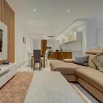 3br Penthouse With Private Jacuzzi In St Julians By 360 Estates 아파트 Saint Julian's