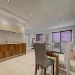 아파트 3br Penthouse With Private Jacuzzi In St Julians By 360 Estates Saint Julian's