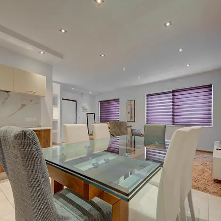 Stylish 3br Penthouse In St Julians With Balcony