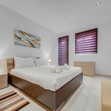 Stylish 3br Penthouse In St Julians With Balcony