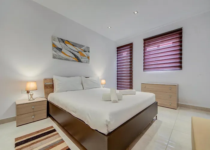 Apartament 3br Penthouse With Private Jacuzzi In St Julians By 360 Estates