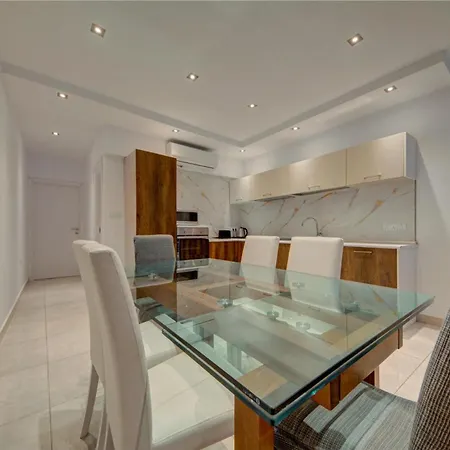 3br Penthouse With Private Jacuzzi In St Julians By 360 Estates شقة *