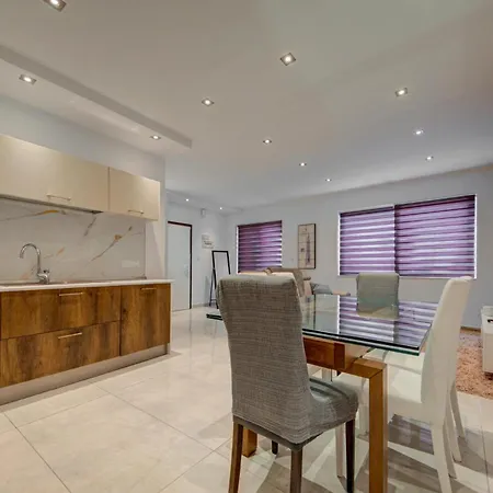شقة 3br Penthouse With Private Jacuzzi In St Julians By 360 Estates سانت جوليان