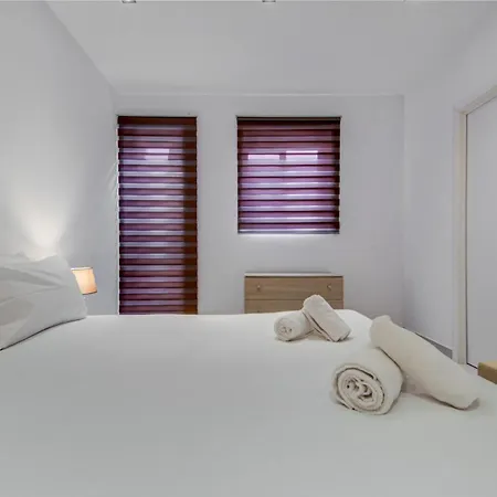 Appartamento 3br Penthouse With Private Jacuzzi In St Julians By 360 Estates San Giuliano