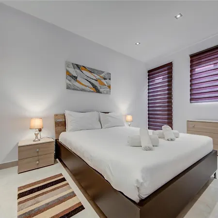 Appartamento 3br Penthouse With Private Jacuzzi In St Julians By 360 Estates