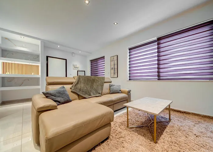 Apartmán 3br Penthouse With Private Jacuzzi In St Julians By 360 Estates *