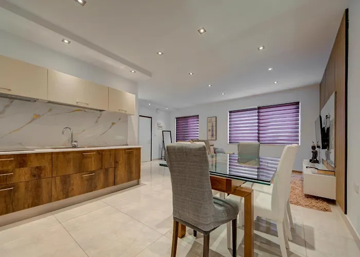 Apartmán 3br Penthouse With Private Jacuzzi In St Julians By 360 Estates Saint Julian's